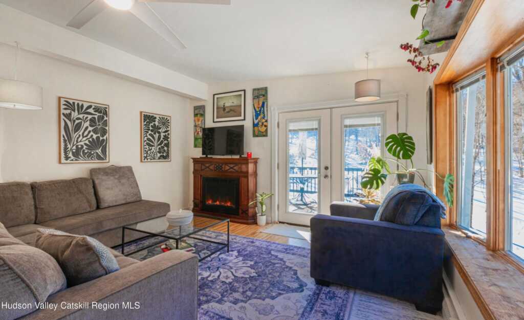 1046 Cow Hough Road, New Paltz, NY 12561 - Photo 5 of 37