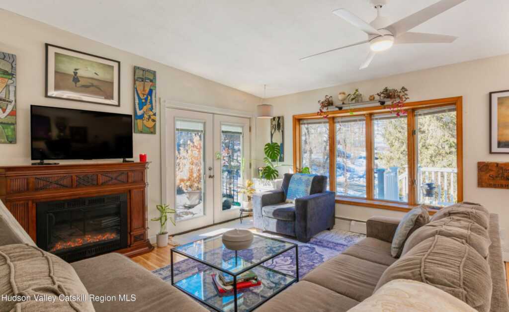 1046 Cow Hough Road, New Paltz, NY 12561 - Photo 7 of 37