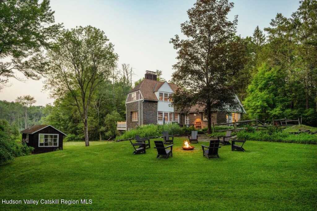 114 Dutchtown Road, Saugerties, NY 12477