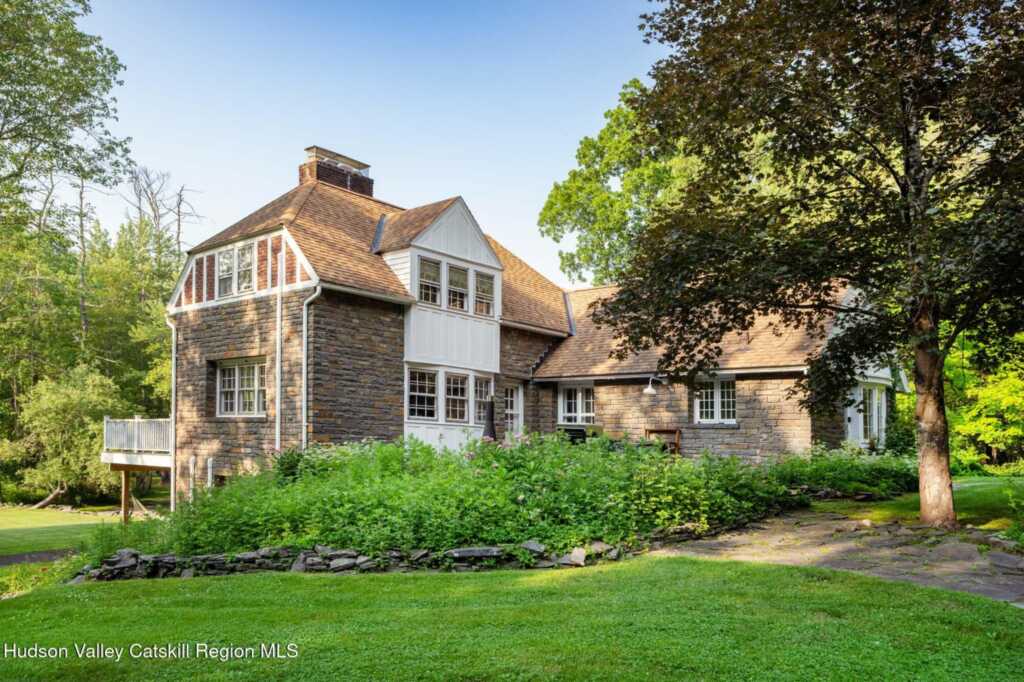 114 Dutchtown Road, Saugerties, NY 12477 - Photo 2 of 44