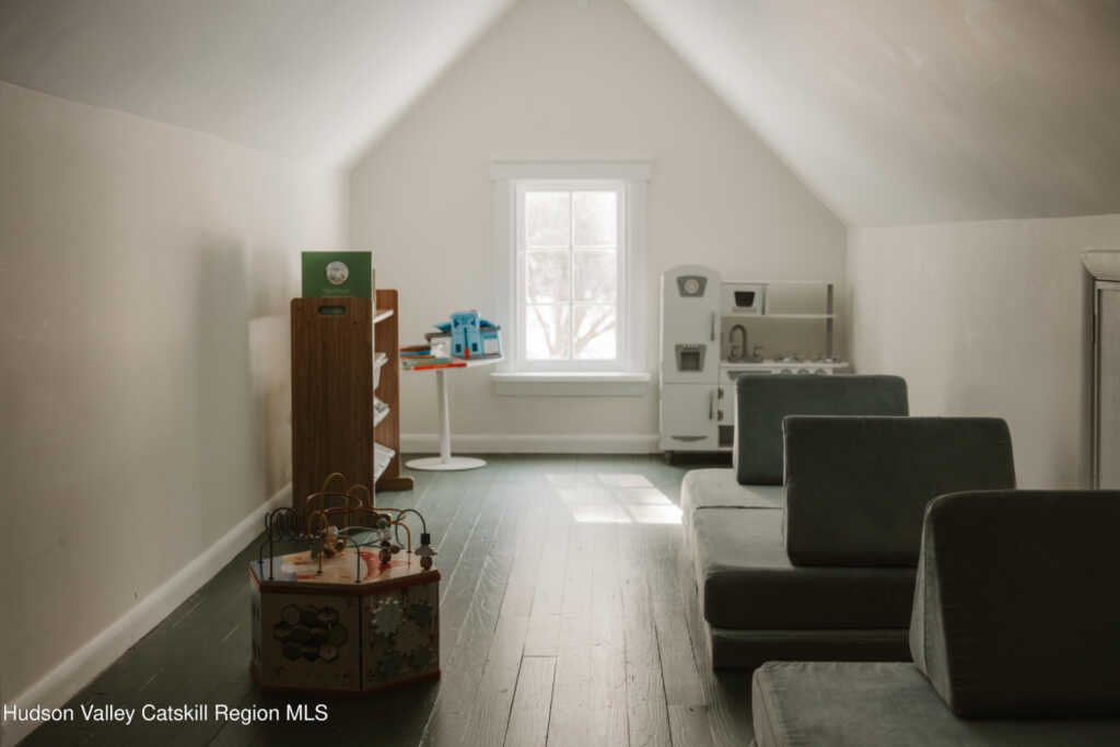 114 Dutchtown Road, Saugerties, NY 12477 - Photo 32 of 44