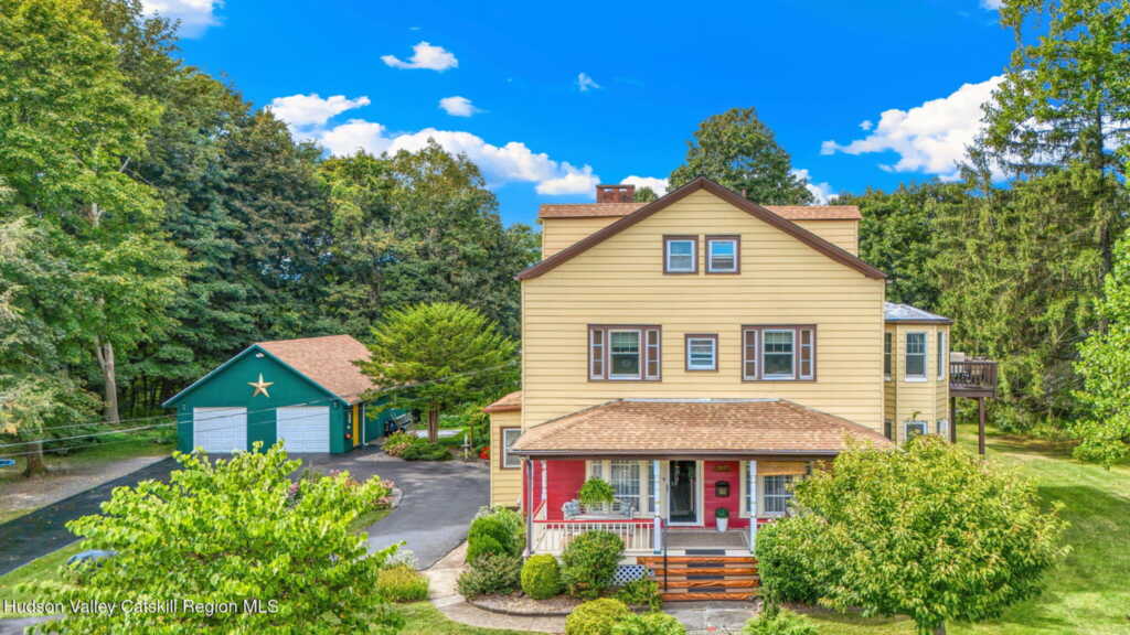 30 Church Street, Saugerties, NY 12477