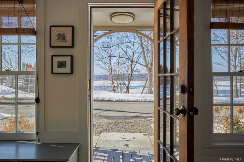 41 Grinnell Street, Rhinebeck, NY 12574 - Photo 3 of 23