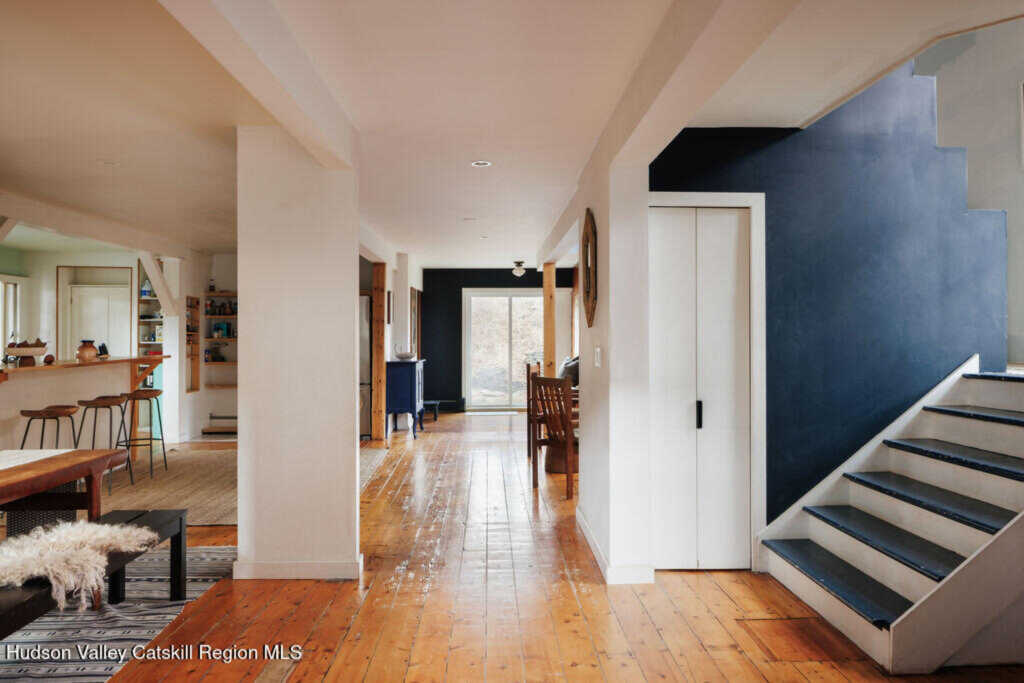 209-211 Fishcreek Road, Saugerties, NY 12477 - Photo 14 of 47