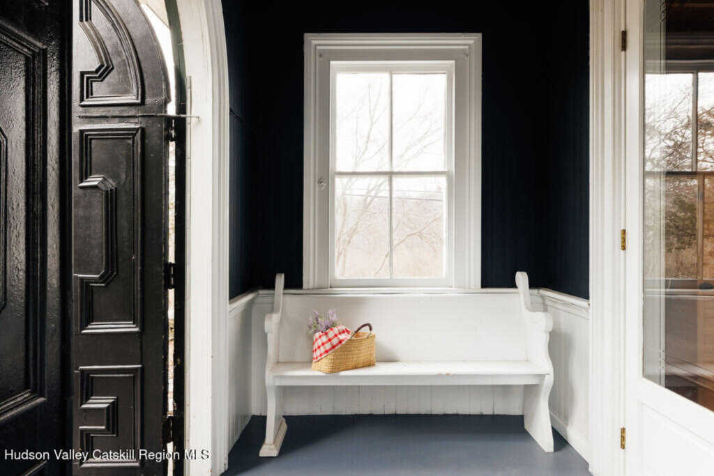 209-211 Fishcreek Road, Saugerties, NY 12477 - Photo 2 of 47