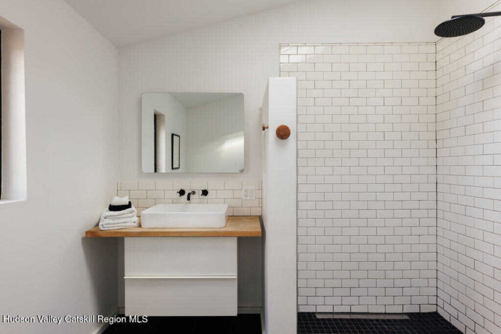 209-211 Fishcreek Road, Saugerties, NY 12477 - Photo 34 of 47