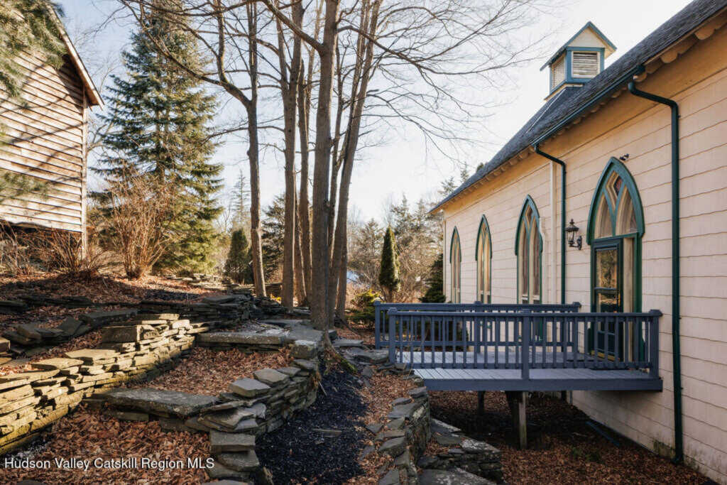 209-211 Fishcreek Road, Saugerties, NY 12477 - Photo 6 of 47