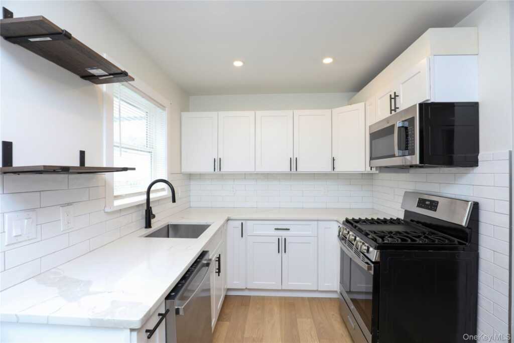 144 Downs Street, Kingston, NY 12401 - Photo 5 of 26