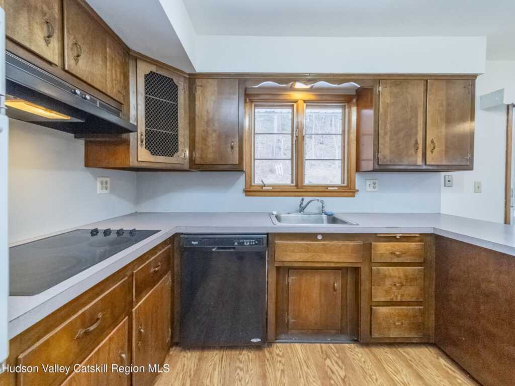 30 Redwood Road, Saugerties, NY 12477 - Photo 13 of 31