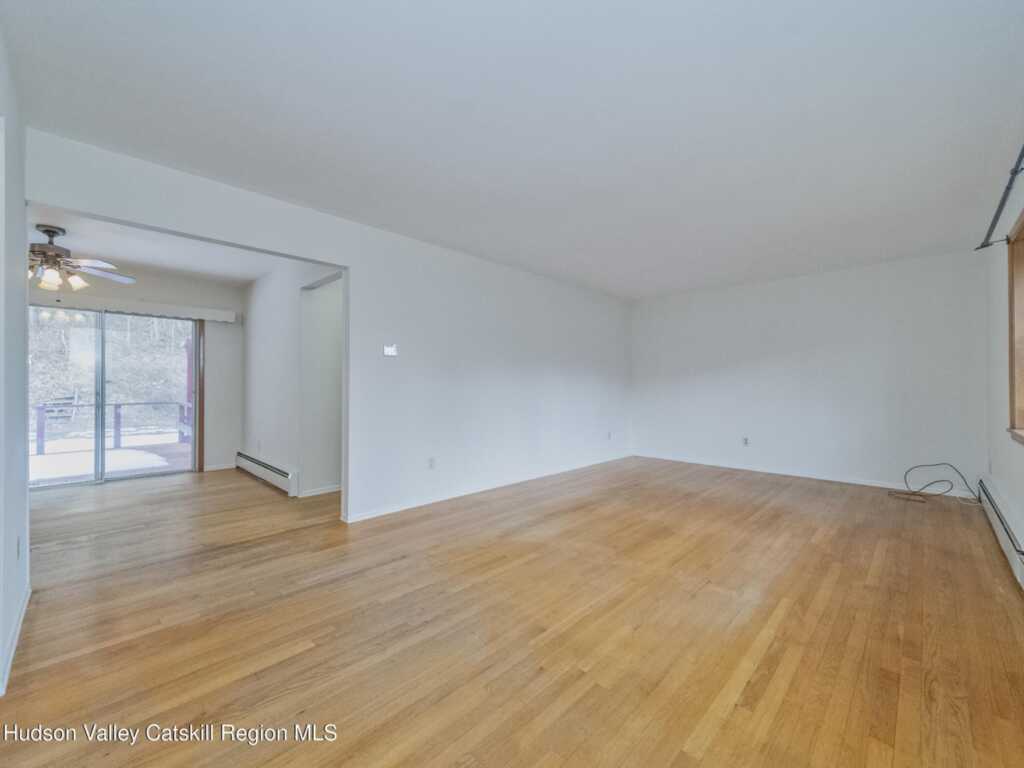 30 Redwood Road, Saugerties, NY 12477 - Photo 4 of 31