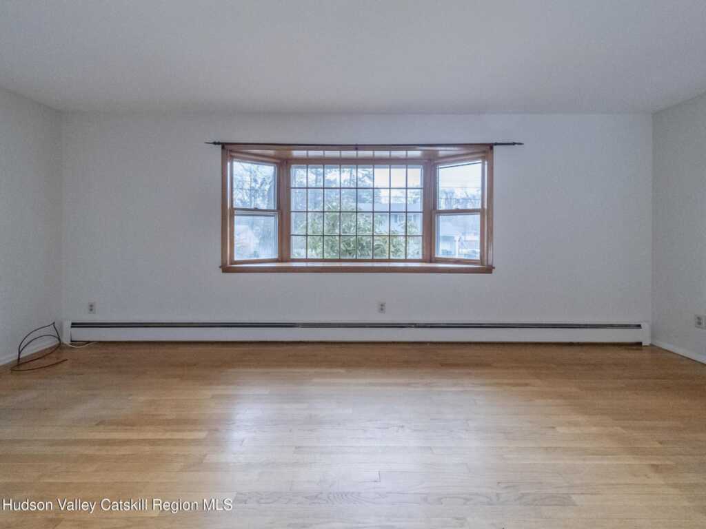 30 Redwood Road, Saugerties, NY 12477 - Photo 7 of 31