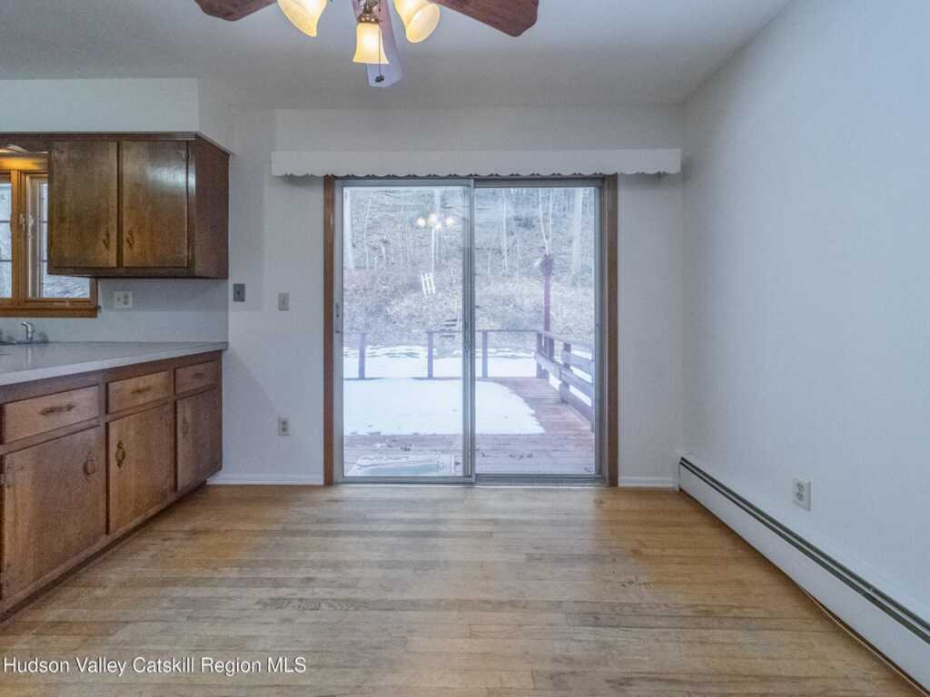 30 Redwood Road, Saugerties, NY 12477 - Photo 9 of 31