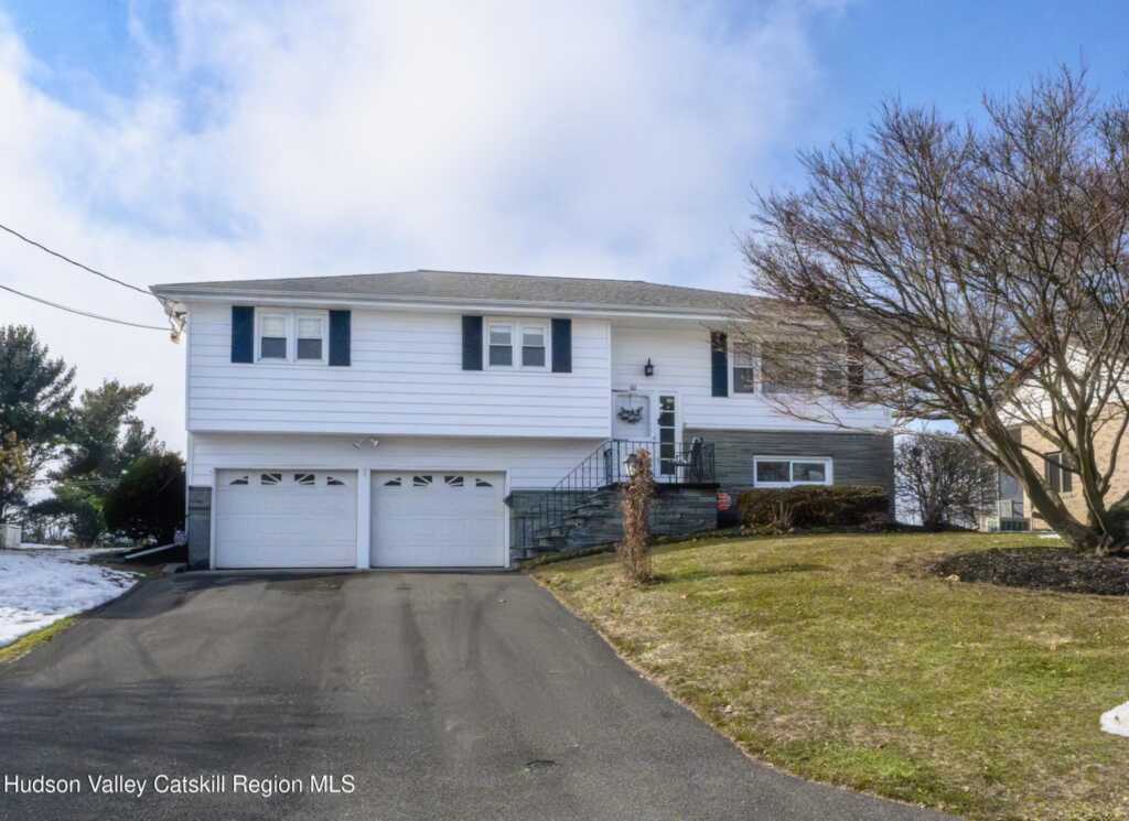 101 Florence Street, Kingston, NY 12401 - Photo 3 of 44