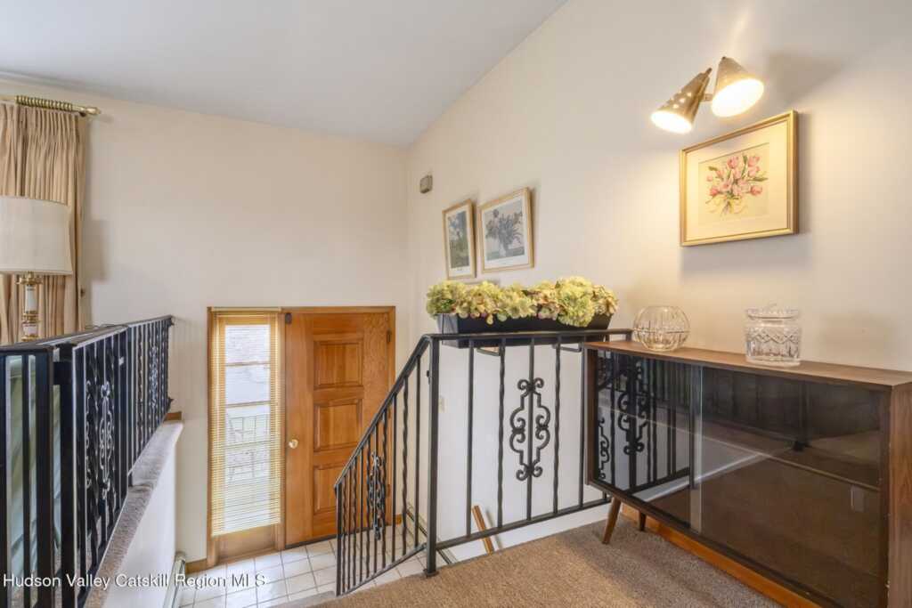 101 Florence Street, Kingston, NY 12401 - Photo 6 of 44