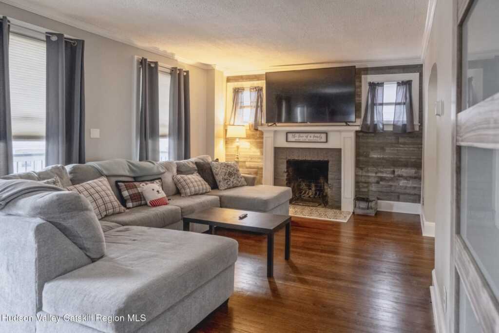 106 O'Reilly Street, Kingston, NY 12401 - Photo 4 of 33