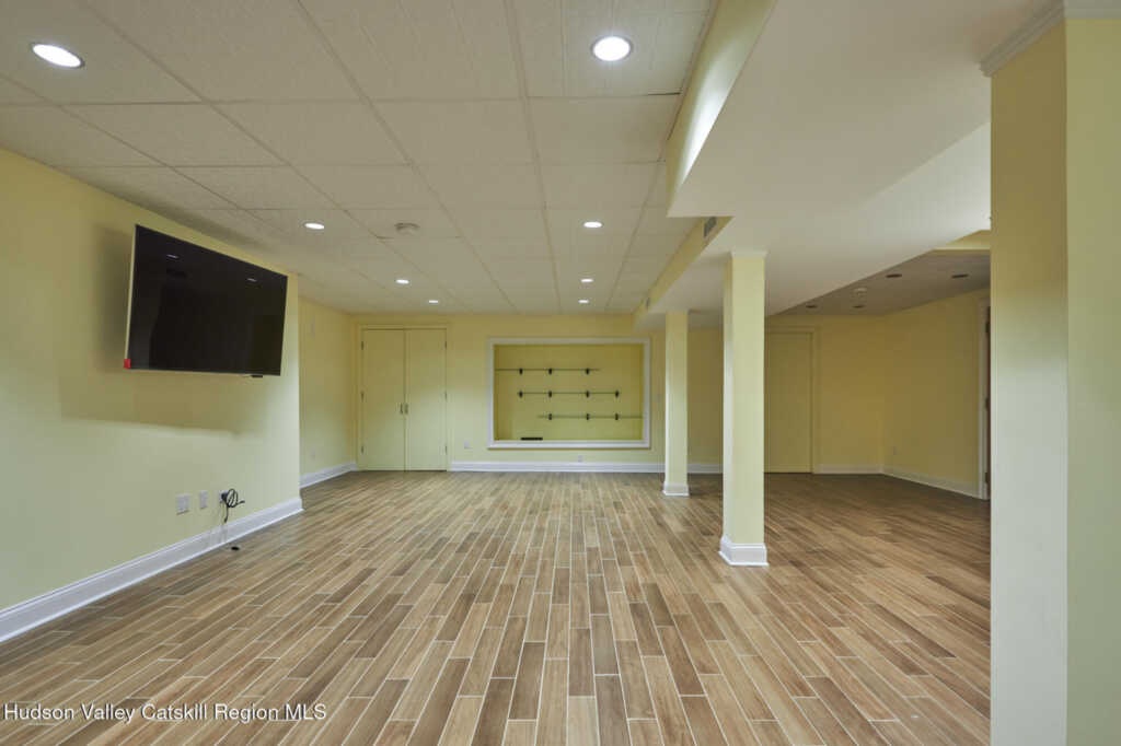 203 Silver Lake Road, Rhinebeck, NY 12572 - Photo 32 of 46