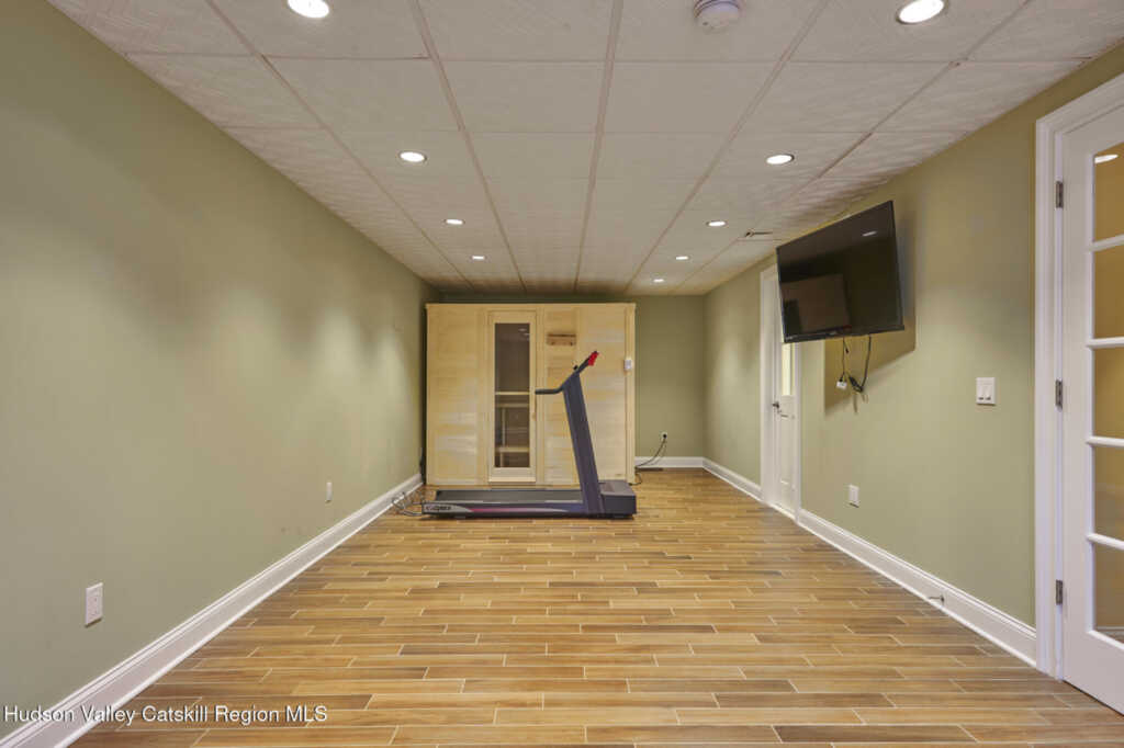 203 Silver Lake Road, Rhinebeck, NY 12572 - Photo 33 of 46