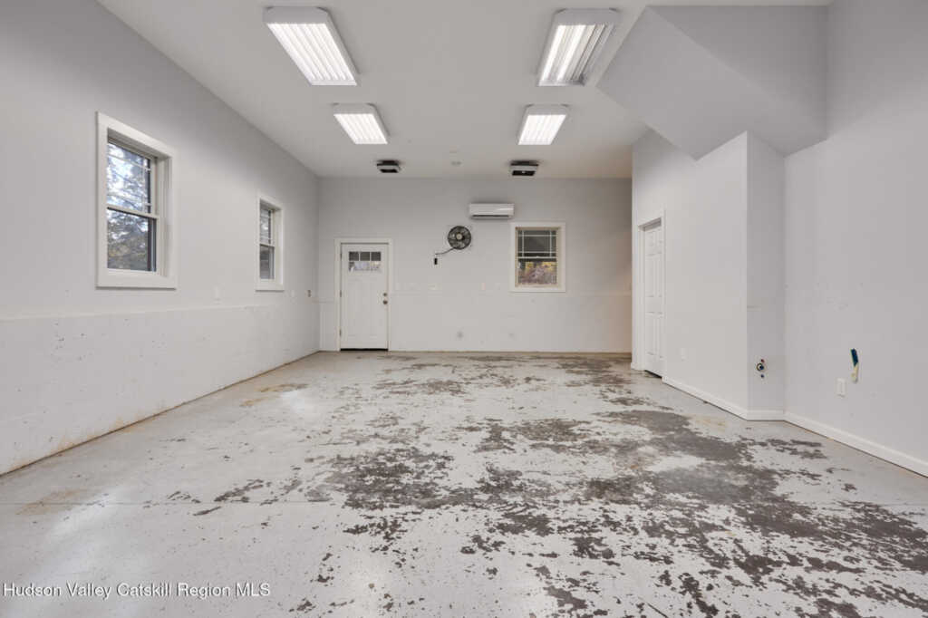 203 Silver Lake Road, Rhinebeck, NY 12572 - Photo 41 of 46