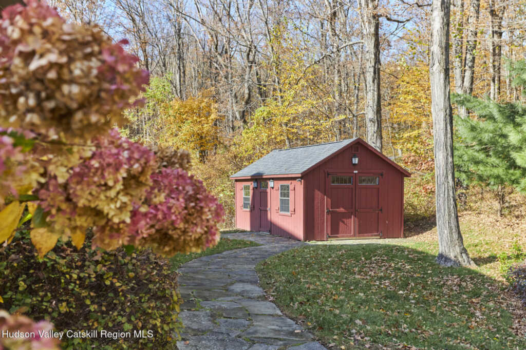 203 Silver Lake Road, Rhinebeck, NY 12572 - Photo 6 of 46