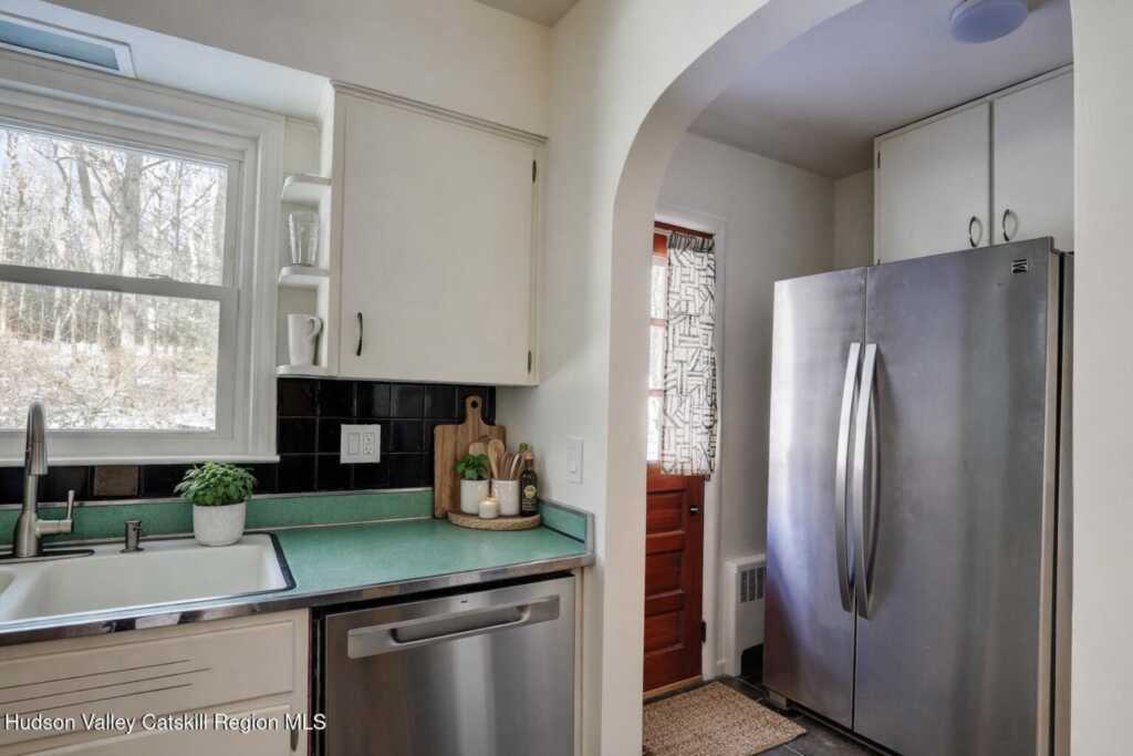 15 Van De Bogart Road, Woodstock, NY 12498 - Photo 10 of 24