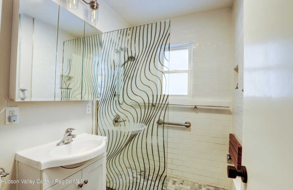 15 Van De Bogart Road, Woodstock, NY 12498 - Photo 11 of 24