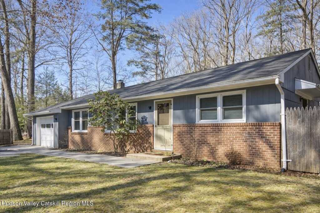 15 Van De Bogart Road, Woodstock, NY 12498 - Photo 2 of 24