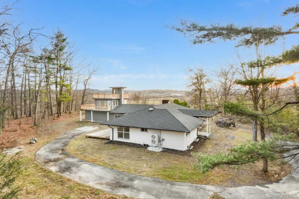 233 Forest Hill Drive, Kingston, NY 12401