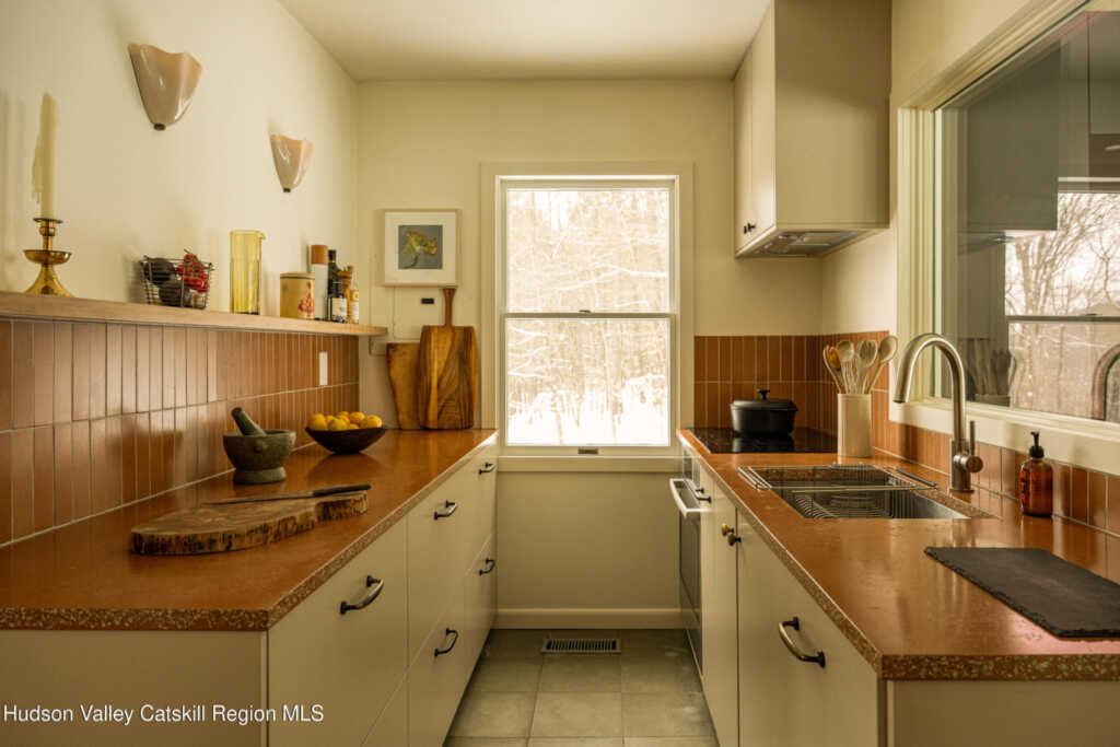 55 Nordic Drive, Woodstock, NY 12498 - Photo 8 of 36