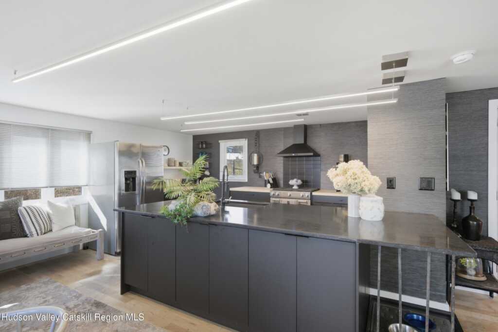 128 Parsell Street, Kingston, NY 12401 - Photo 13 of 43