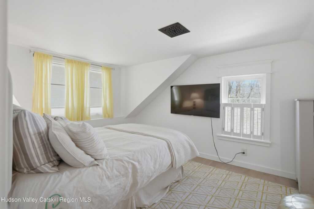 128 Parsell Street, Kingston, NY 12401 - Photo 30 of 43