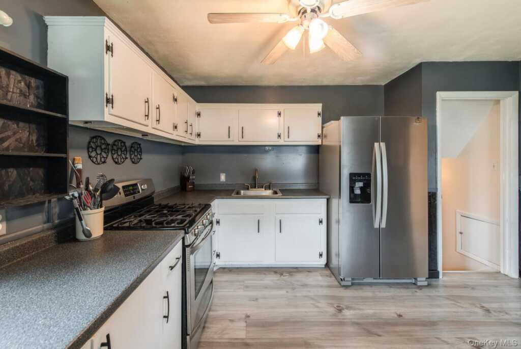 4 Edgewood Drive, Saugerties, NY 12477 - Photo 10 of 39