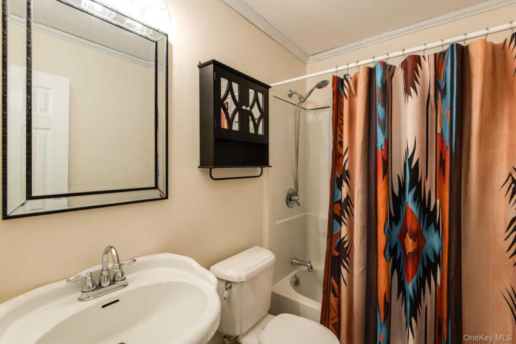 4 Edgewood Drive, Saugerties, NY 12477 - Photo 18 of 39