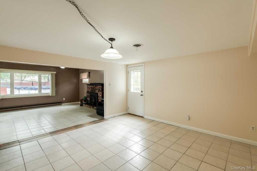 4 Edgewood Drive, Saugerties, NY 12477 - Photo 22 of 39