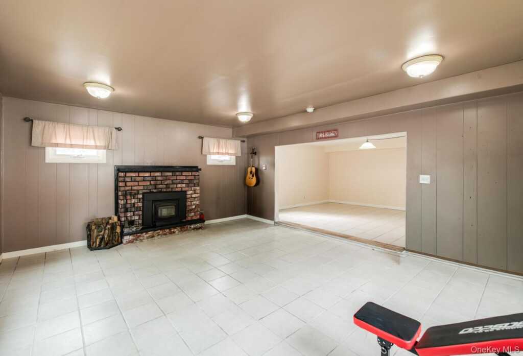 4 Edgewood Drive, Saugerties, NY 12477 - Photo 27 of 39