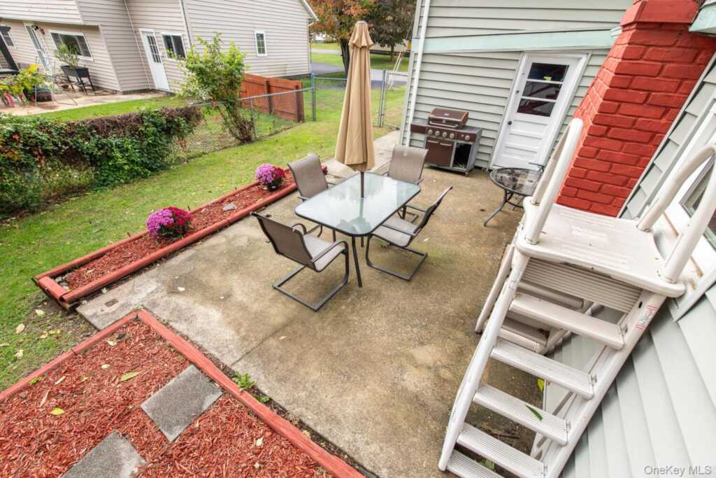 4 Edgewood Drive, Saugerties, NY 12477 - Photo 34 of 39