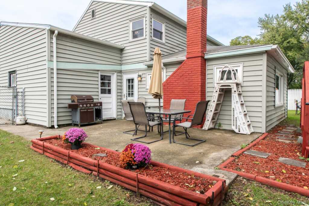 4 Edgewood Drive, Saugerties, NY 12477 - Photo 35 of 39