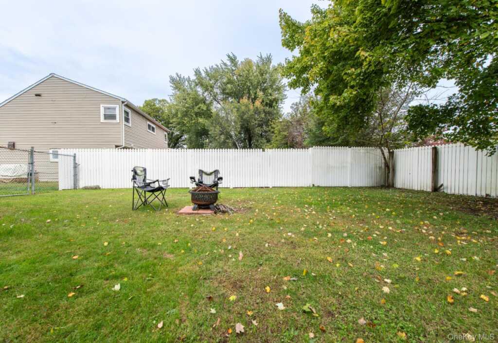 4 Edgewood Drive, Saugerties, NY 12477 - Photo 36 of 39