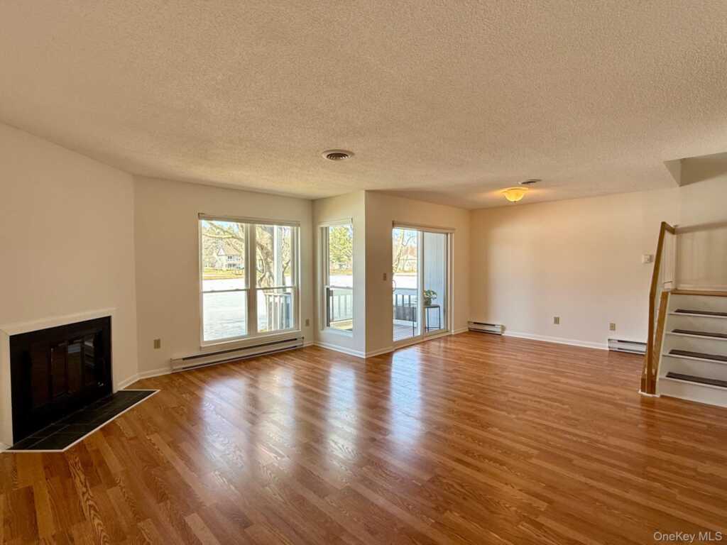 14 Pond Drive, Rhinebeck, NY 12572 - Photo 6 of 24