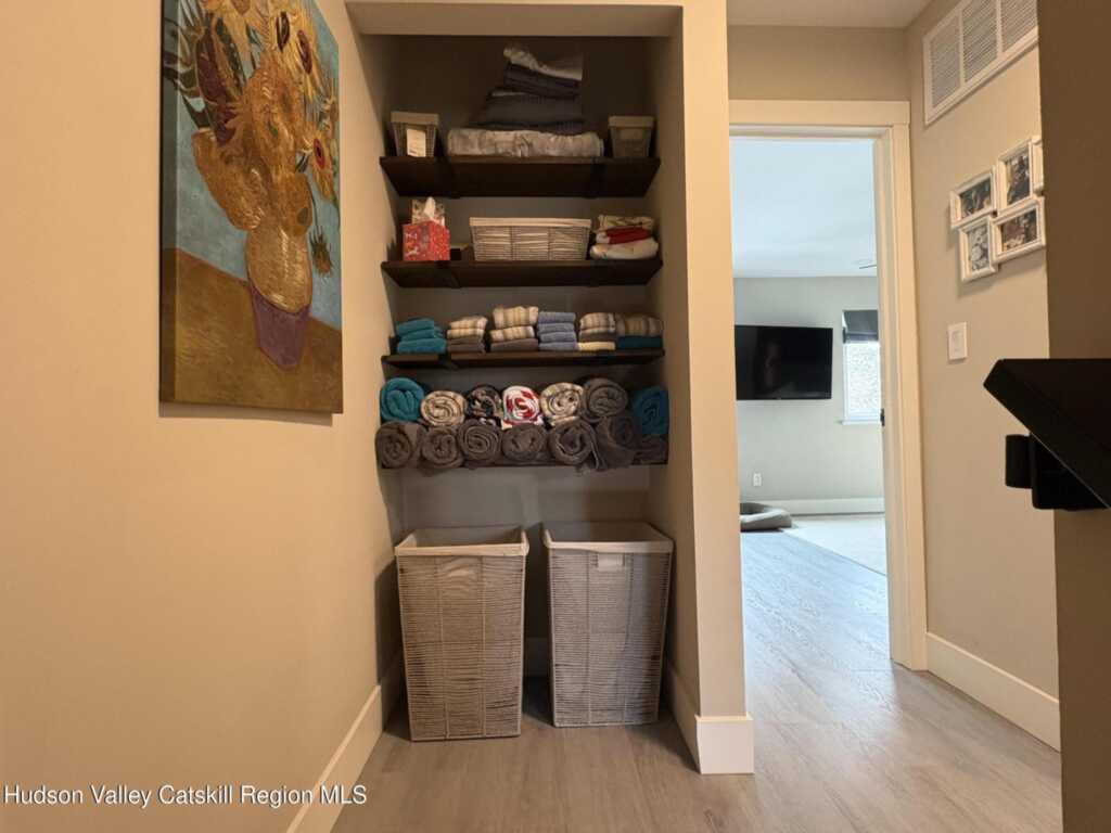 204 Village Court, Kingston, NY 12401 - Photo 12 of 21