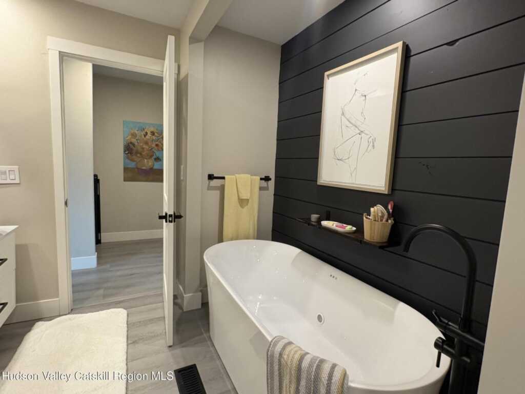 204 Village Court, Kingston, NY 12401 - Photo 16 of 21