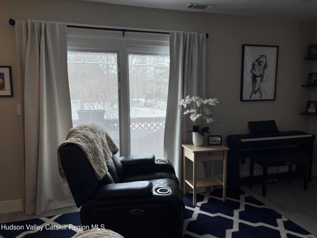 204 Village Court, Kingston, NY 12401 - Photo 8 of 21