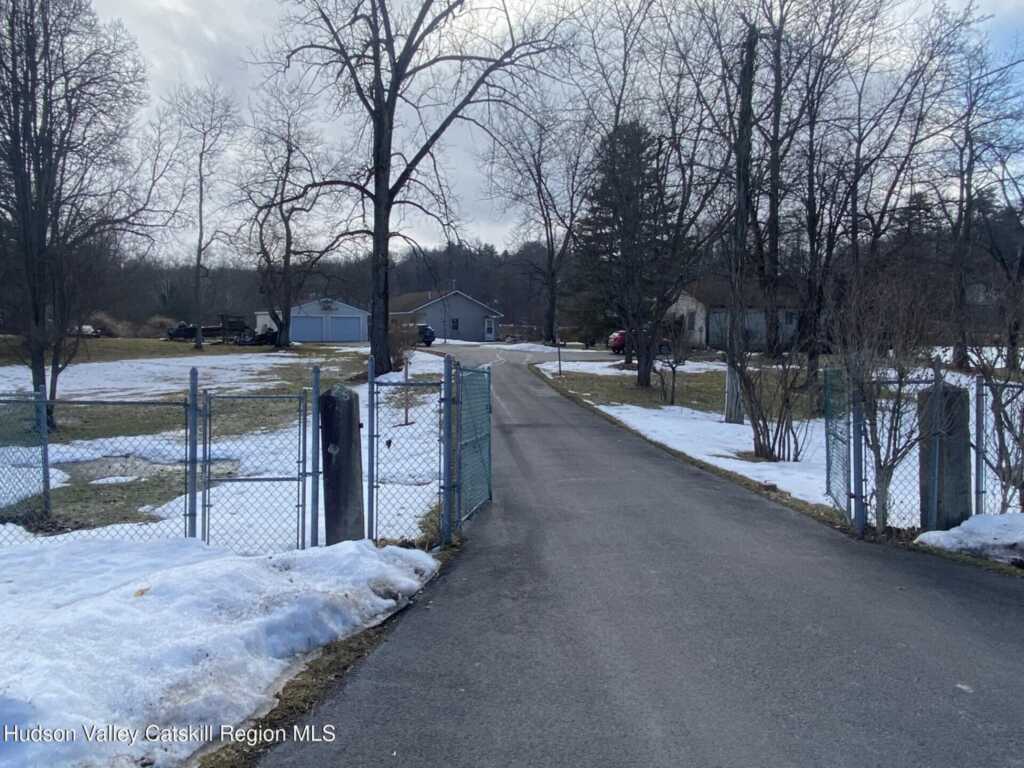 542 Lake View Terrace, Kingston, NY 12401 - Photo 3 of 16