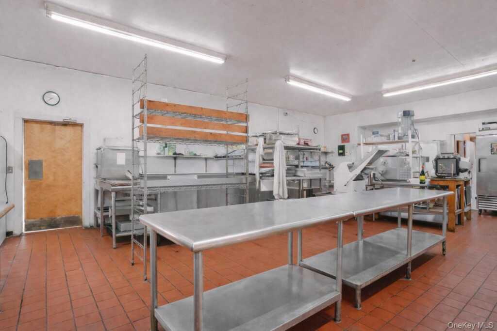 9 Solway Road, Saugerties, NY 12477 - Photo 18 of 47