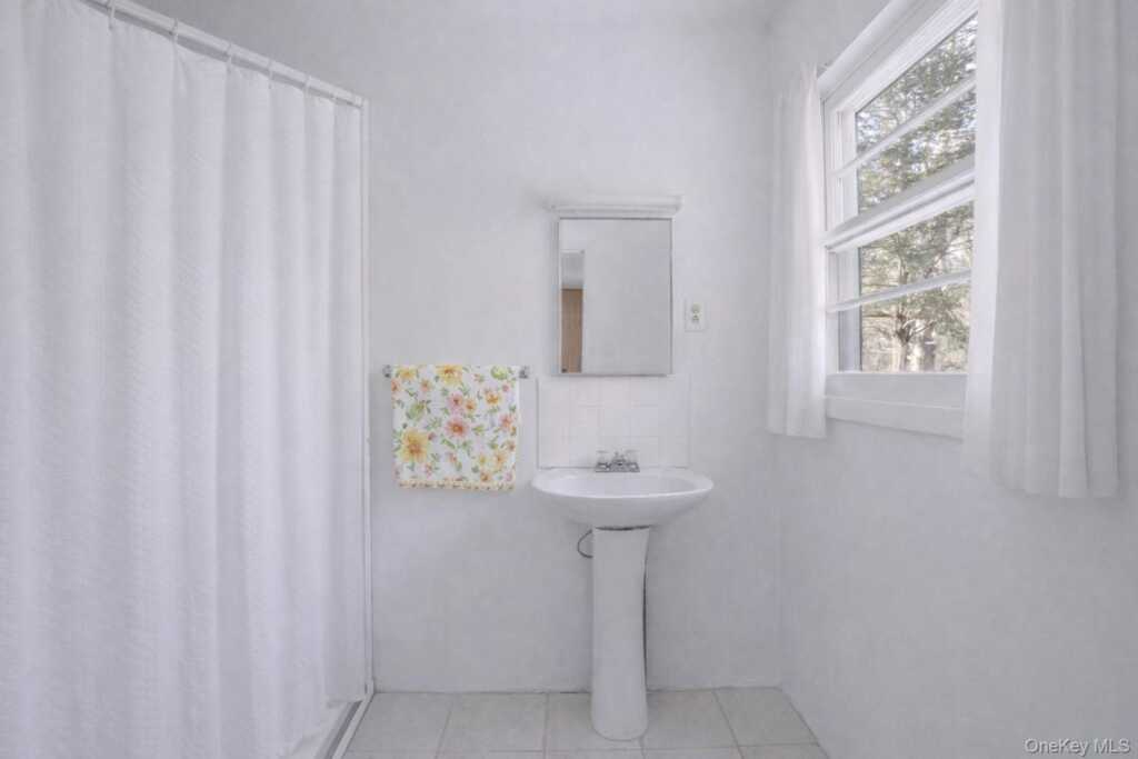 9 Solway Road, Saugerties, NY 12477 - Photo 24 of 47