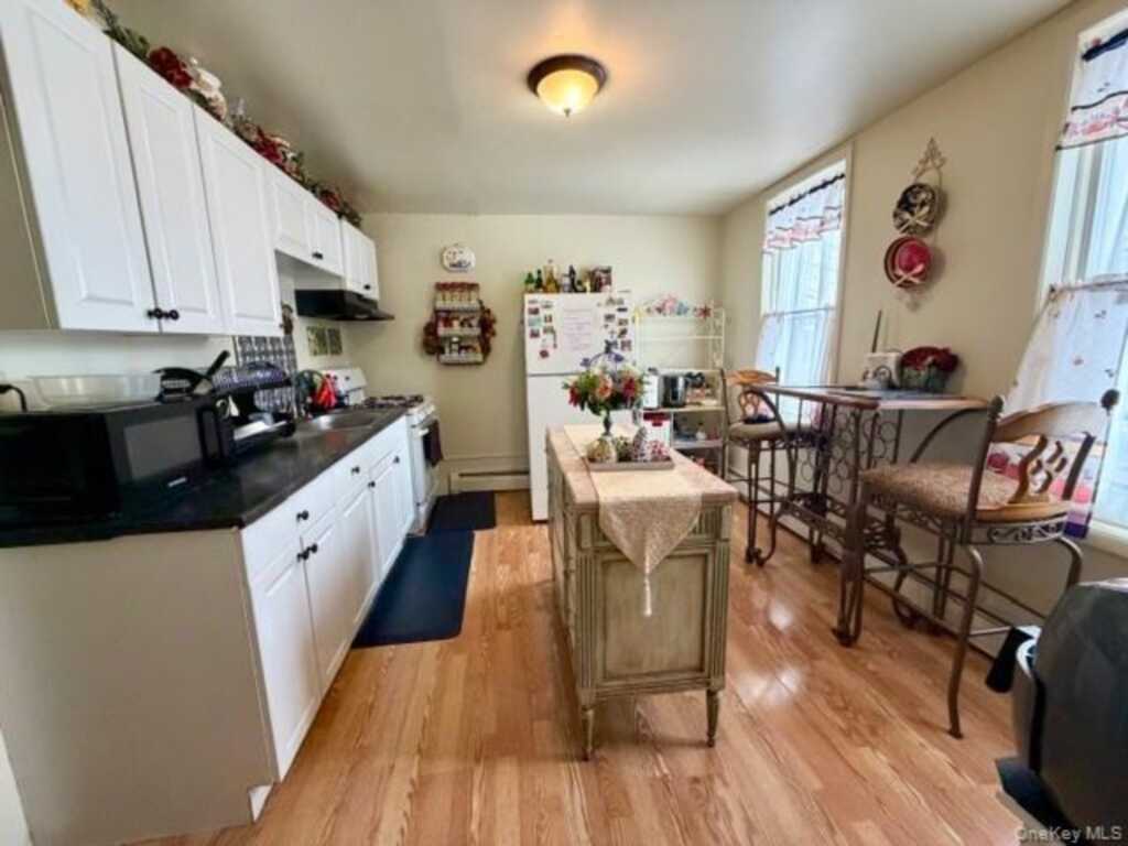 218 Partition Street, Saugerties, NY 12477 - Photo 21 of 29