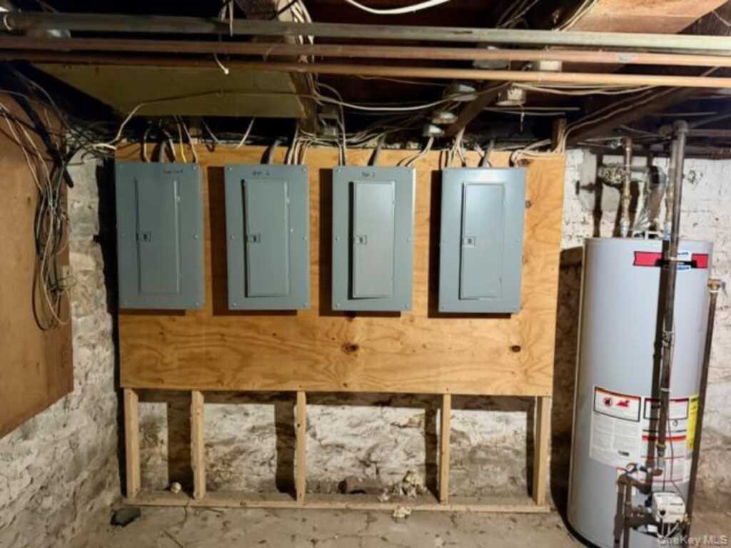 218 Partition Street, Saugerties, NY 12477 - Photo 3 of 29