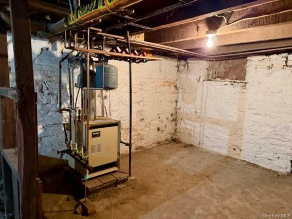 218 Partition Street, Saugerties, NY 12477 - Photo 4 of 29