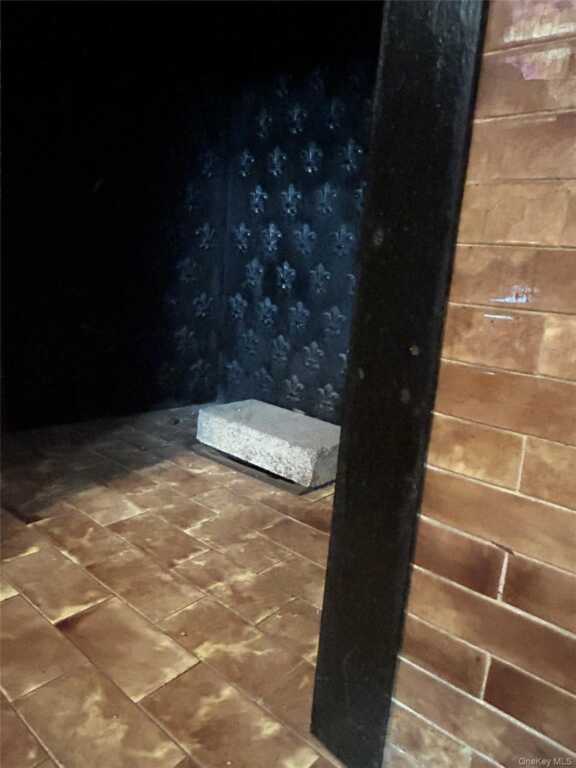 147 Main Street, Kingston, NY 12401 - Photo 10 of 36