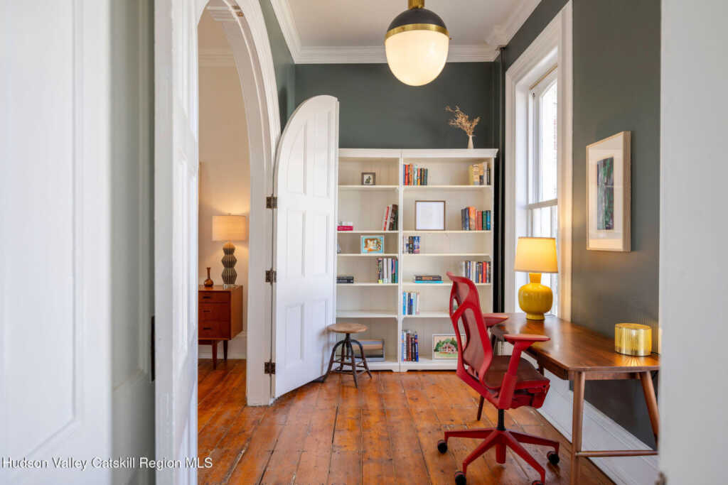 45 Chestnut Street, Kingston, NY 12401 - Photo 13 of 36