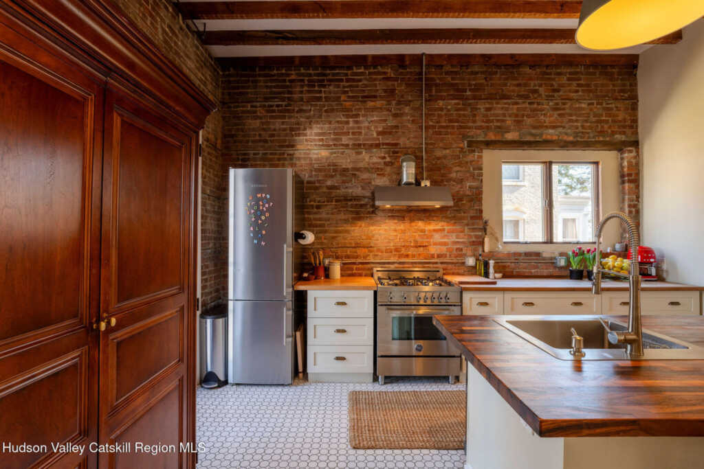 45 Chestnut Street, Kingston, NY 12401 - Photo 19 of 36